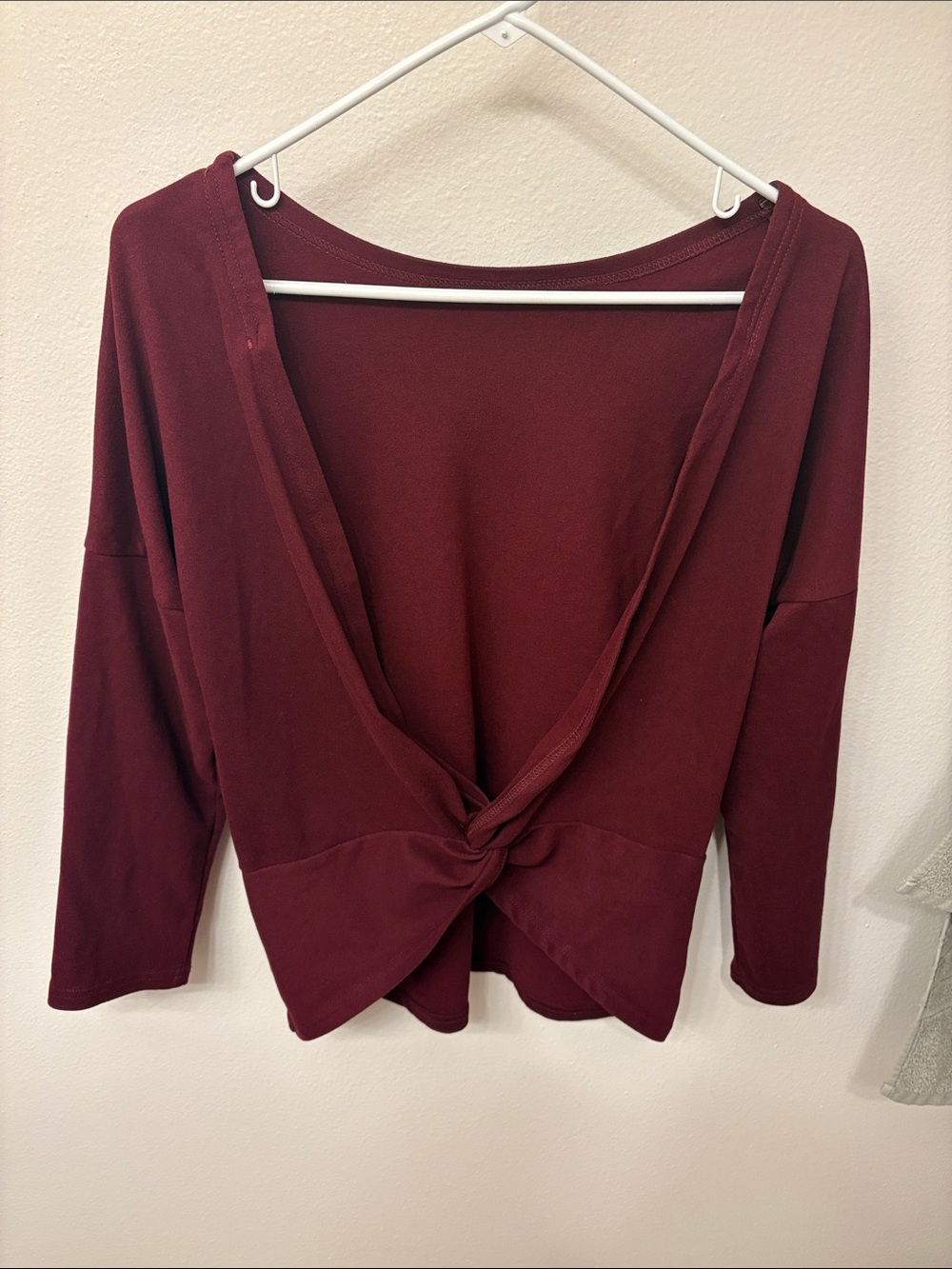 Twist Open Back Women's Long sleeve - Wine Red